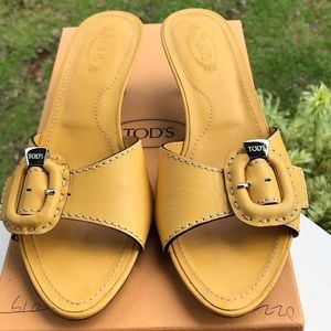 Tods Yellow Leather Sandals 35.5